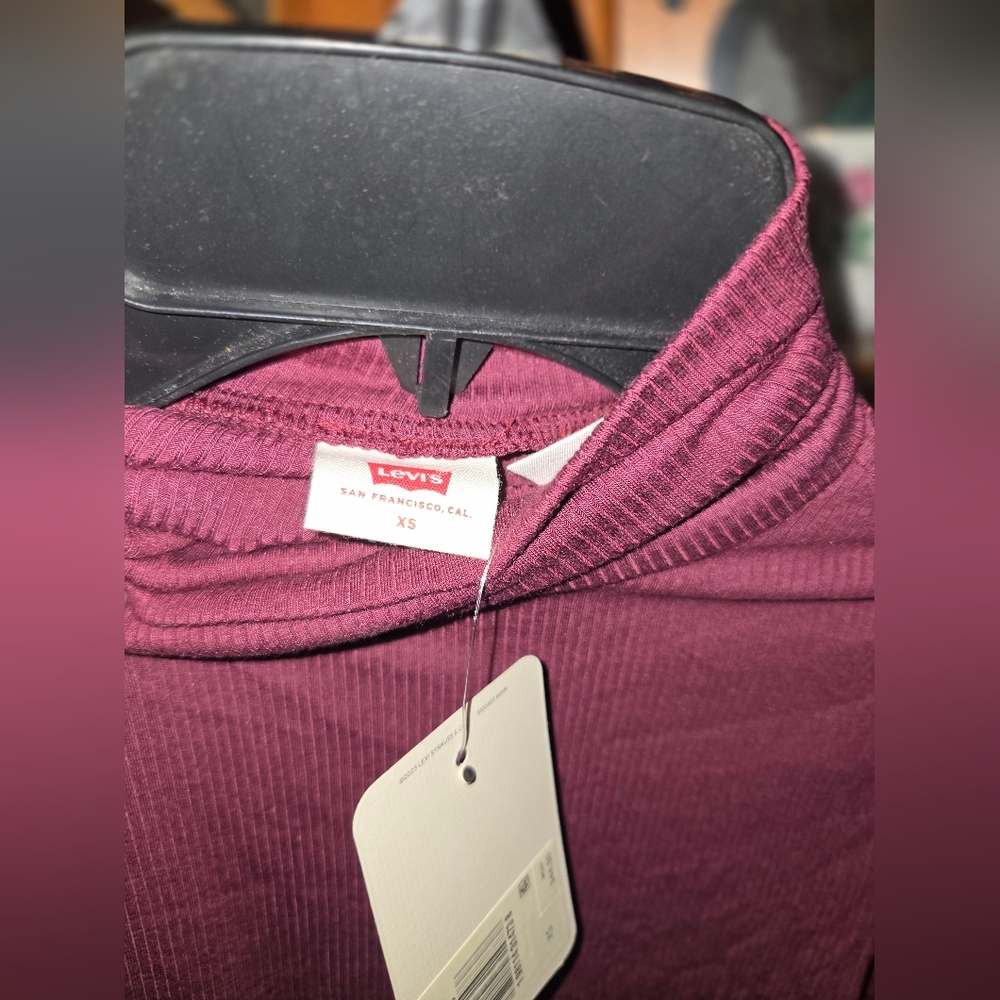 Levi's Women's Turtleneck - Picture 3 of 3